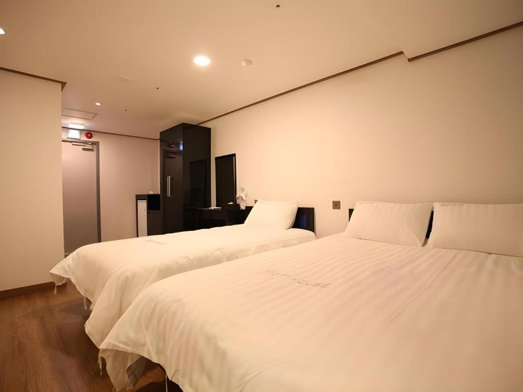 Myeongdong Mom House Otel Seul Dış mekan fotoğraf