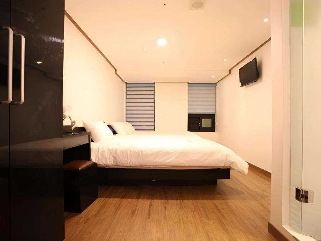 Myeongdong Mom House Otel Seul Dış mekan fotoğraf