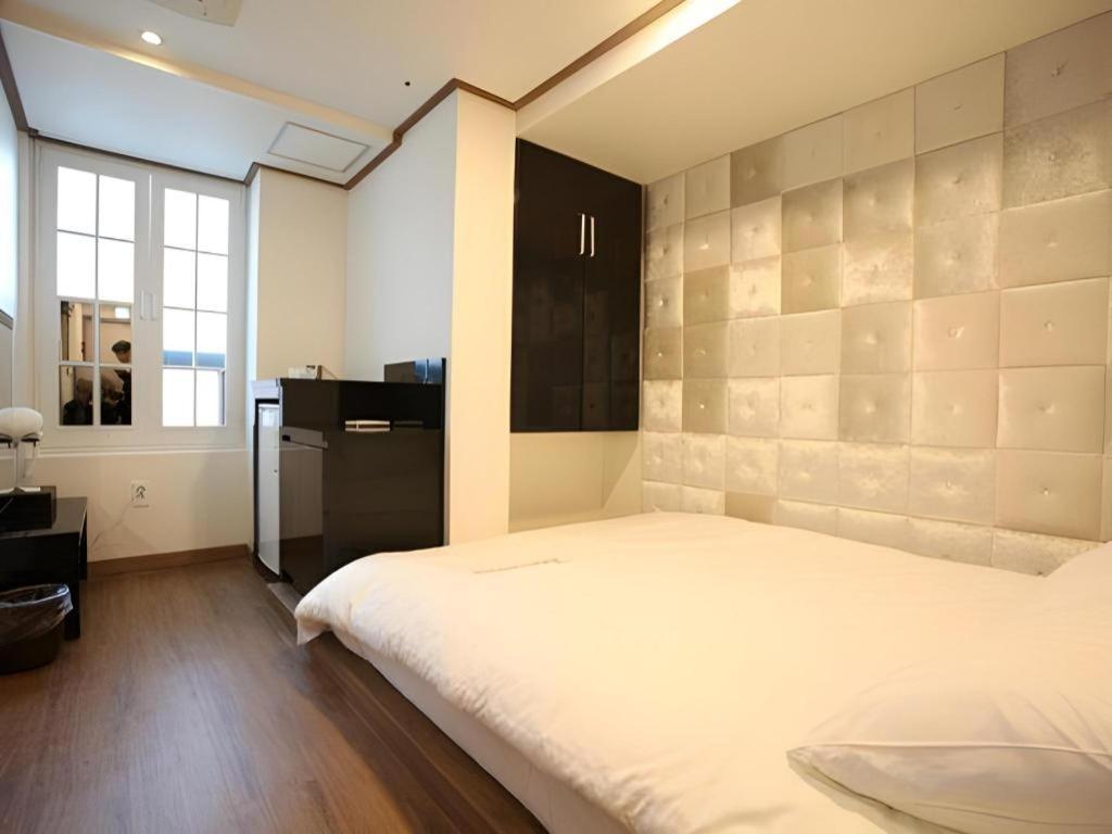 Myeongdong Mom House Otel Seul Dış mekan fotoğraf