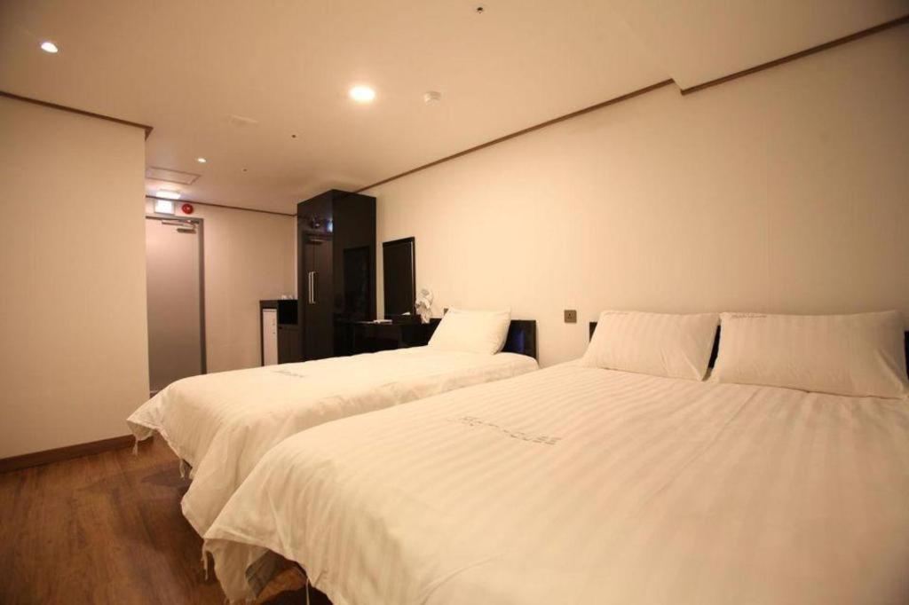 Myeongdong Mom House Otel Seul Dış mekan fotoğraf